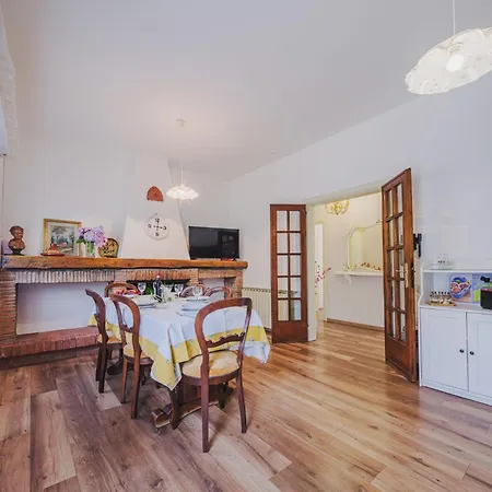 Gerry House-2 By Interhome * Camaiore